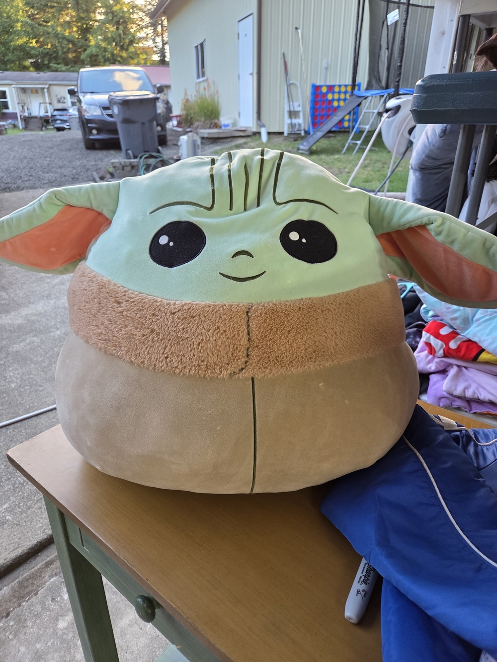 Squishmallows Star Wars 20" plush featuring Grogu (Baby Yoda).